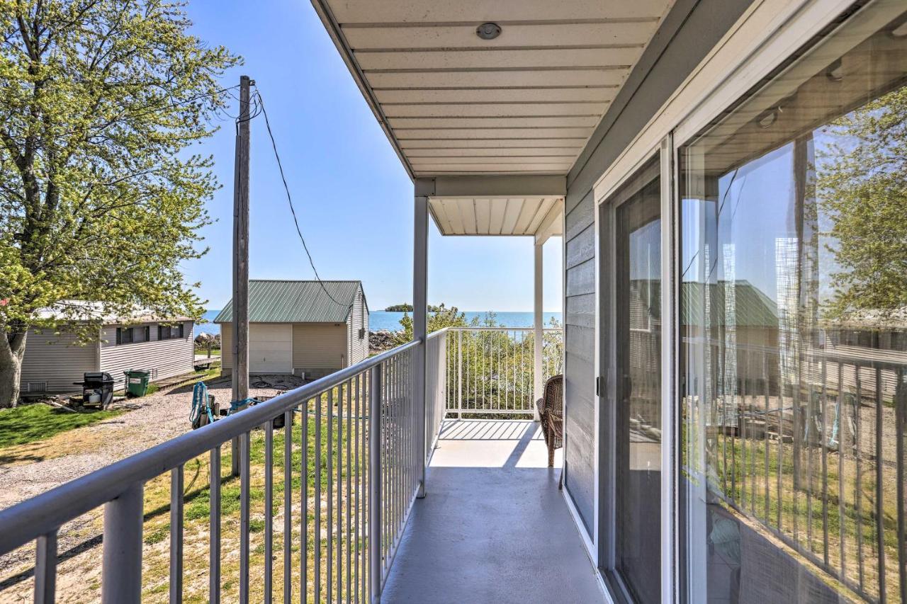 Waterfront Bass Island Retreat With Balcony And Tv Appartement Put-in-Bay Buitenkant foto