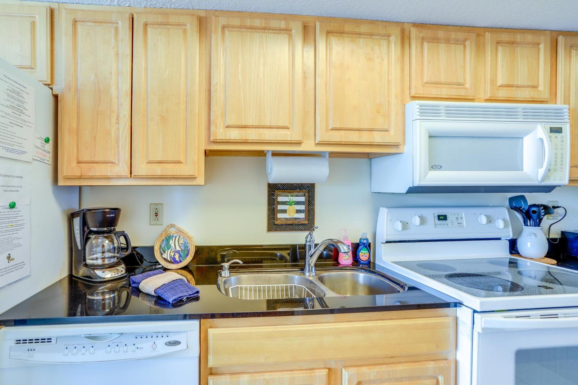 Waterfront Bass Island Retreat With Balcony And Tv Appartement Put-in-Bay Buitenkant foto