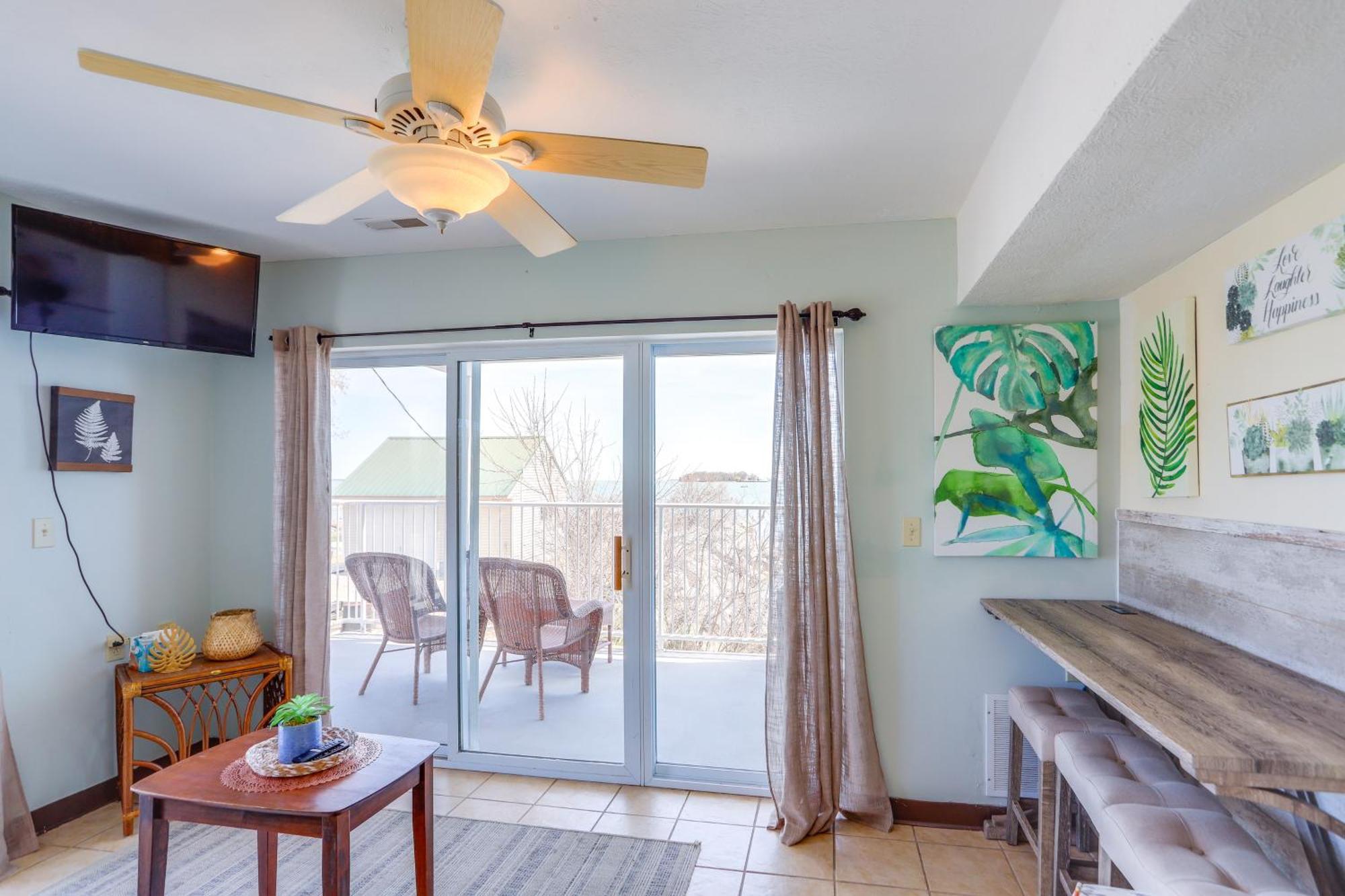 Waterfront Bass Island Retreat With Balcony And Tv Appartement Put-in-Bay Buitenkant foto