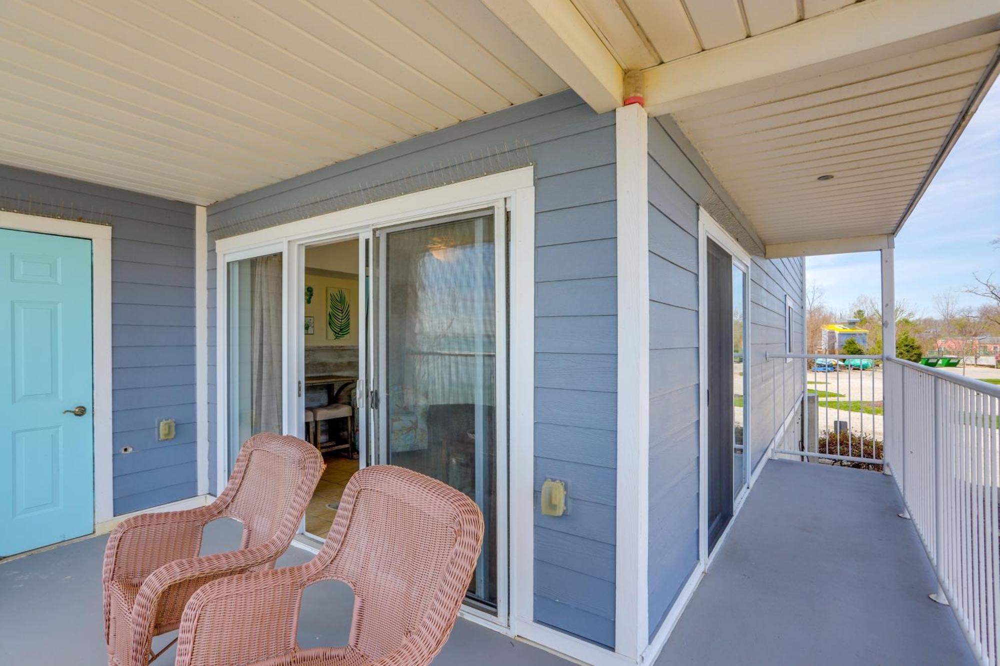 Waterfront Bass Island Retreat With Balcony And Tv Appartement Put-in-Bay Buitenkant foto